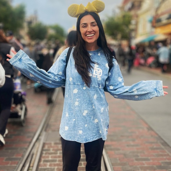 Meet your Posher, Angie - Picture 1 of 2